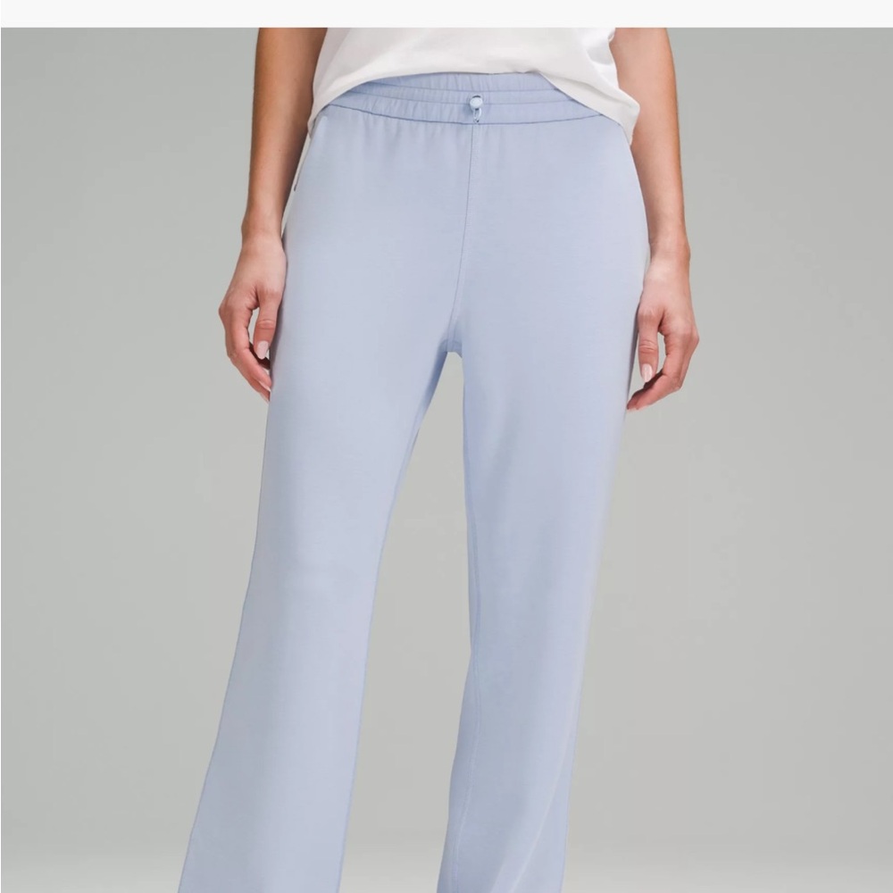 Lululemon softstreme pants size four